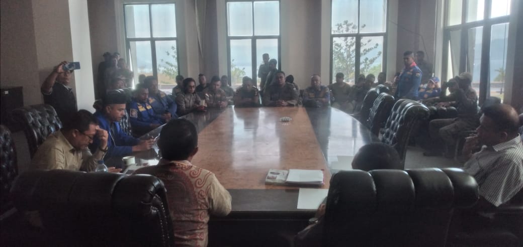 Rapat Komisi I DPRD Kabupaten SBB