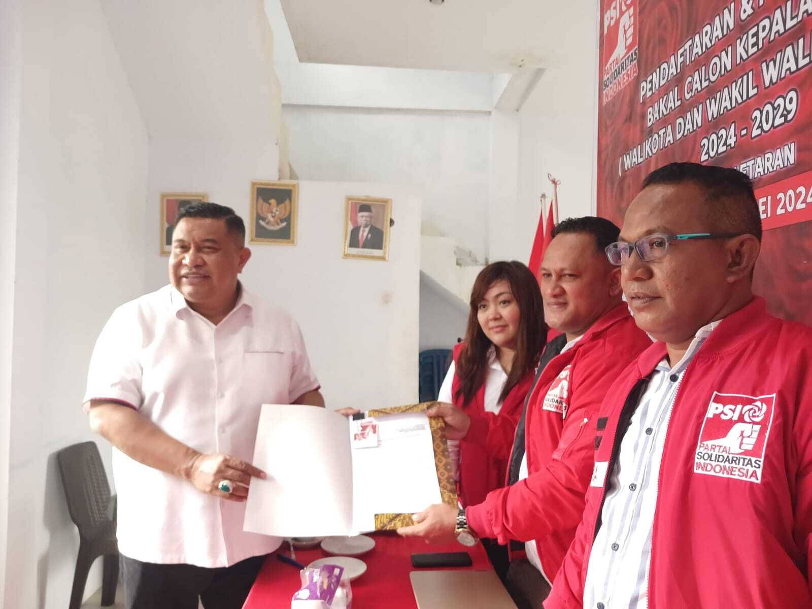 Agus Ririmasse mendaftar di PSI Kota Ambon. -F:MP/ sp.com-