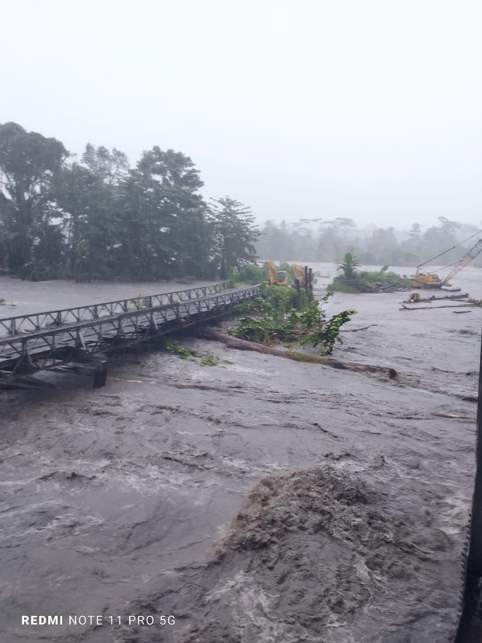 BANJIR MALTENG