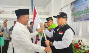 Pj Bupati Rakib Sahubawa Lepas Kloter 30 CJH Maluku Tengah