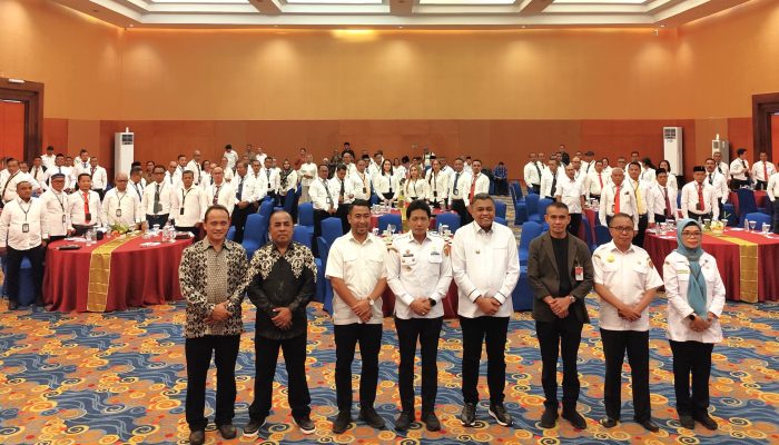 Sadali Buka Orientasi DPRD SBB, SBT, Bursel dan Kota Ambon