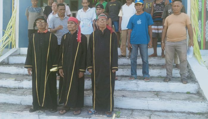 Tak Mampu Bendung ProJO; Camat Dicopot, Warga Sasi Kantor Camat