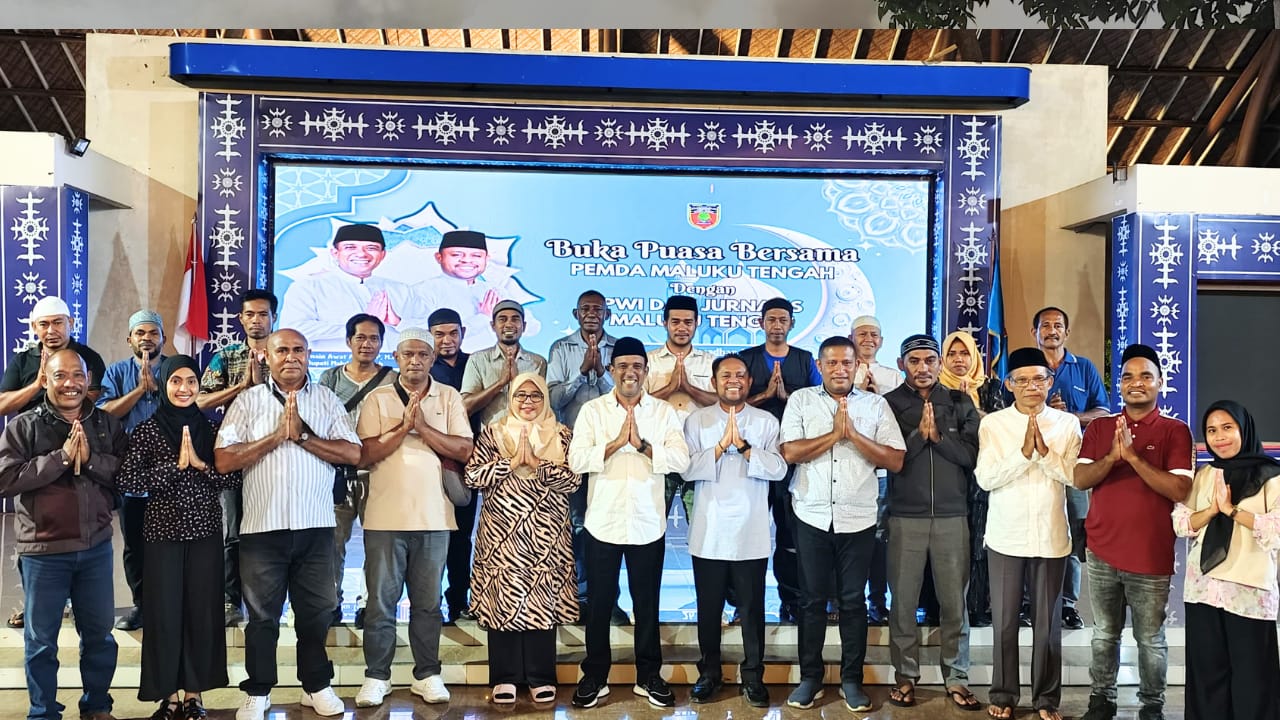 Pose bersama