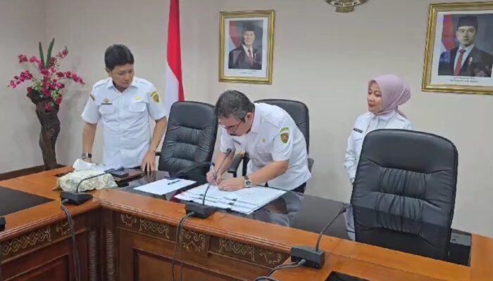 Gubernur Hendrik Teken Perjanjian Kerjasama Pemungutan Pajak