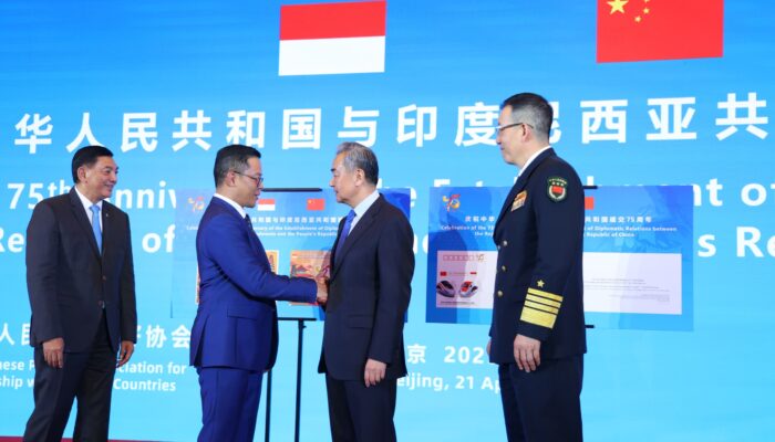Perayaan 75 Tahun RI-Tiongkok di Beijing,  Menlu dan Menhan Kedua Negara Hadir