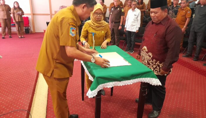 Walikota Lantik Forum Kerukunan Umat Beragama Kota Ambon