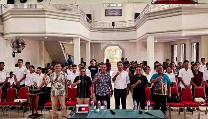 Kominfo Gandeng FISIP Unpatti Sosialisasi Leterasi Digital di Jemaat Sumber Kasih