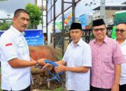 Kajati Agoes SP Salurkan Kurban di Masjid Al Fatah