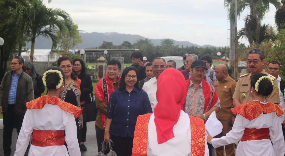 Tiba di Ambon