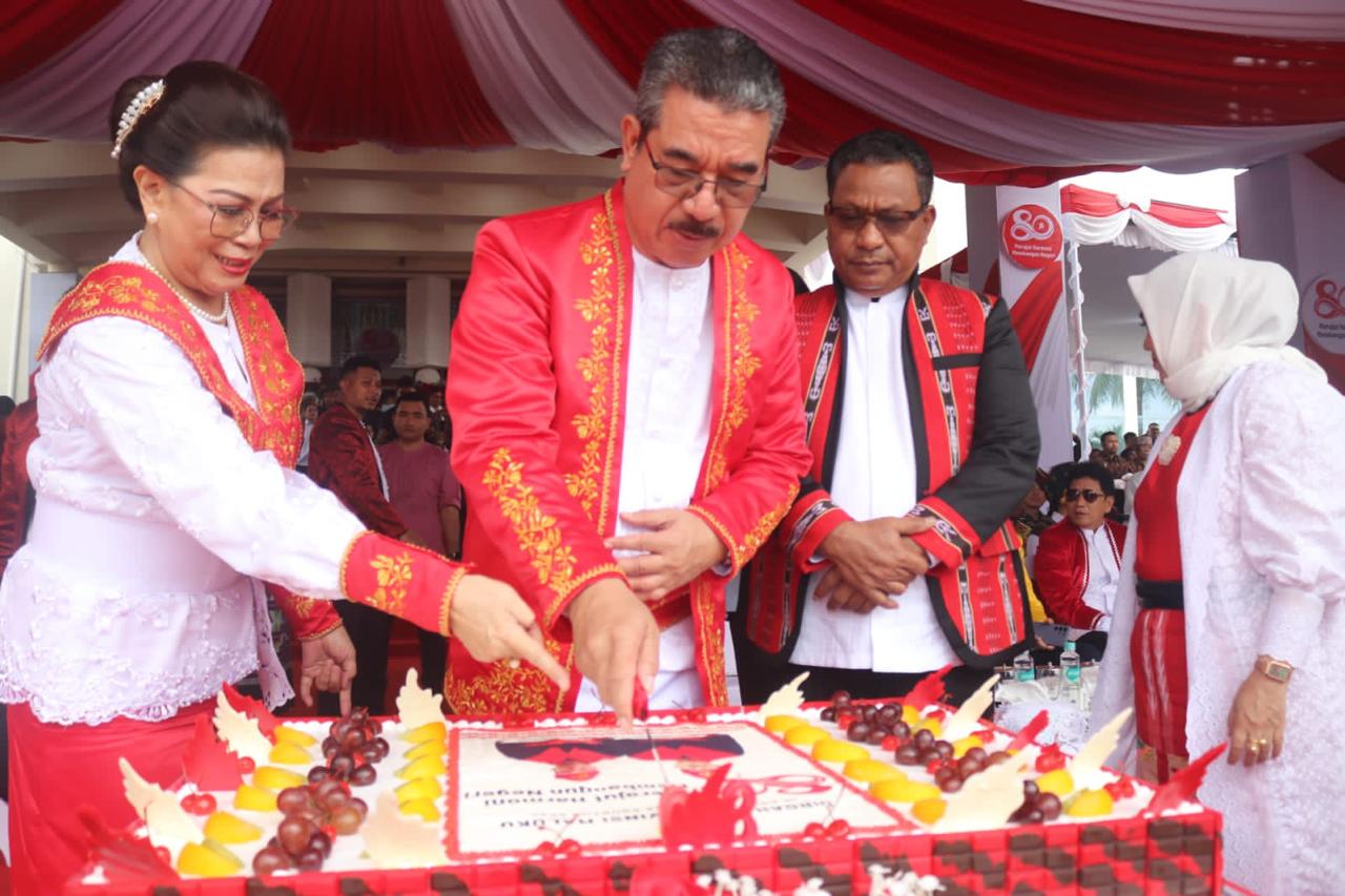 Pemotongan Tumpeng