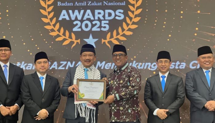 Bupati Malteng Dianugerahi Tiga Penghargaan Award Baznas 2025 