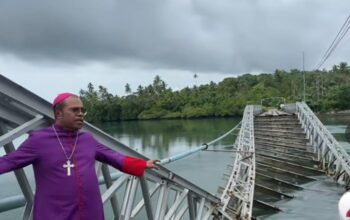 Uskup dan Jembatan Rumadian