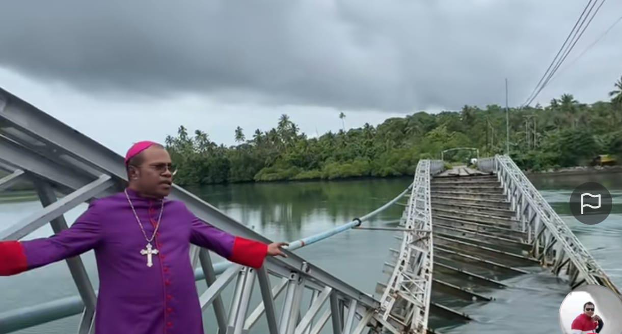 Uskup dan Jembatan Rumadian