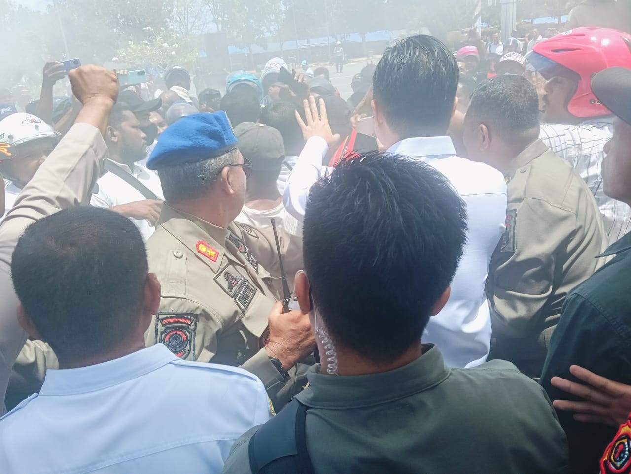 Demo PPPK di Tanimbar