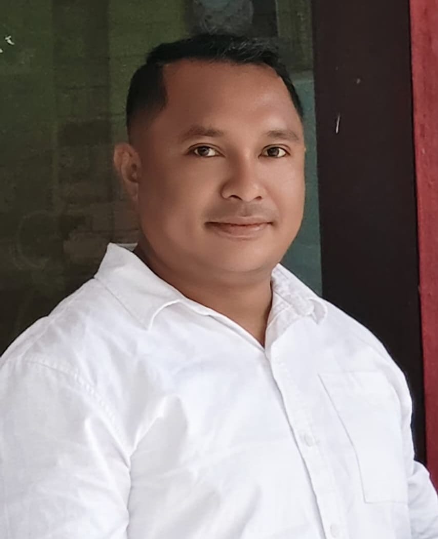 Eduardus Futwembun,SH