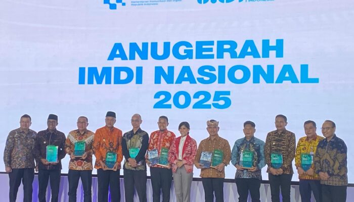 Maluku Tengah Raih Anugerah Masyarakat Digital Tertinggi Kawasan Indonesia Timur