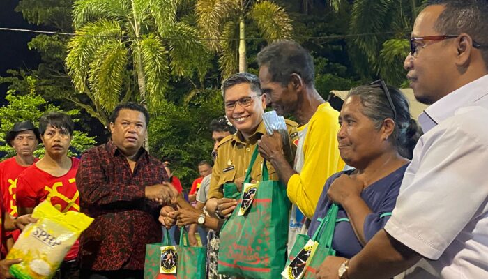 Natal di Pattimura Park Ambon, Pemerintah Bagikan Bansos; Janji Perlindungan Pekerja Rentan   