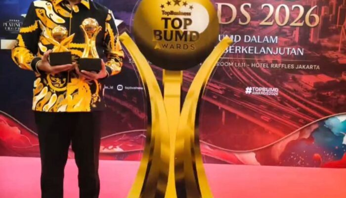 WaliKota Ambon Apresiasi Perumdam Tirta Yapono, Masuk Top BUMD Bintang 4