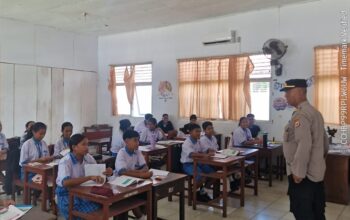 Polsek Nusaniwe Intensifkan Program Polisi Mangente Sekolah