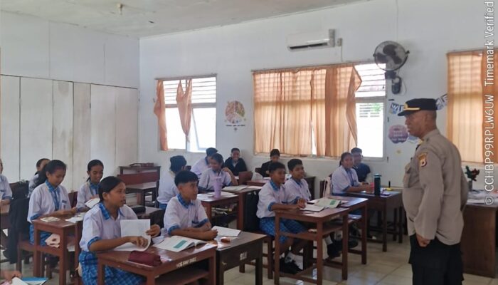 Polsek Nusaniwe Intensifkan Program Polisi Mangente Sekolah