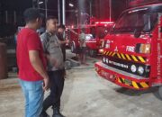Kapal Ikan Terbakar di Seilale Polsek Nusaniwe Bergerak Cepat Penanganan Awal