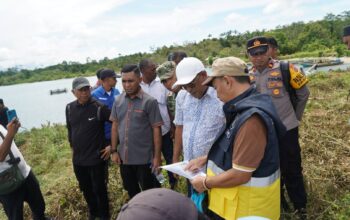 Tinjau Lokasi Persiapan Pelabuhan