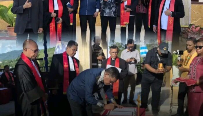 Walikota Letakkan Batu Penjuru Pastori GPM Nazareth; Jadi Pusat Pembinaan Generasi Muda