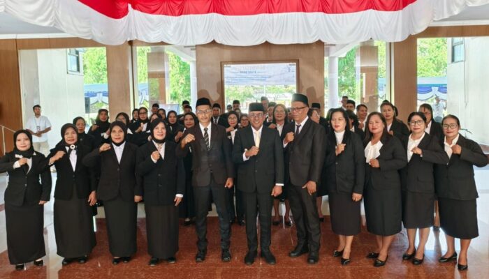 Momen Hardiknas, Bupati Malteng Lantik 43 Kepala Sekolah