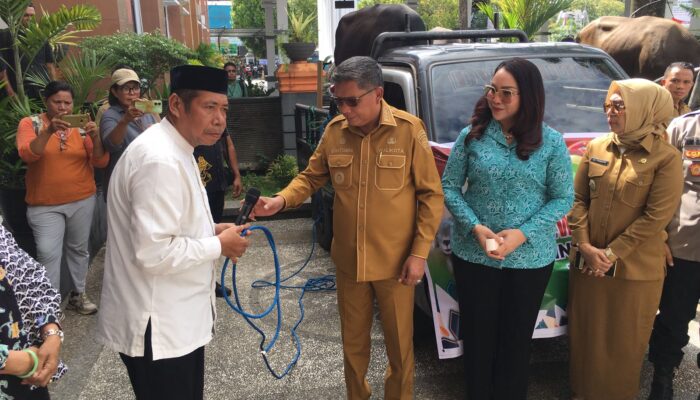 Idul Adha 1447 H, Pemkot Ambon Imbau Kurangi Kantong Plastik saat Pembagian Daging Kurban