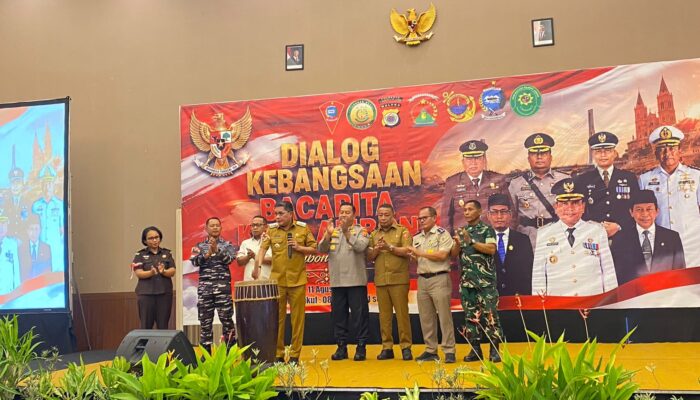 Walikota Ambon Minta Generasi Muda Kritis Tapi Santun, Bukan Caci Maki