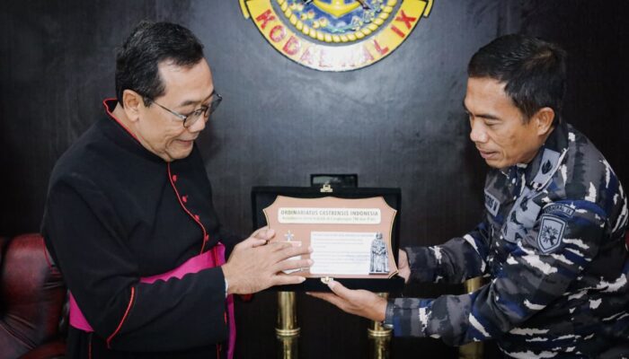 Aslog Kodaeral IX Terima Kunjungan Wakil Uskup TNI/Polri, Perkuat Kerukunan Beragama