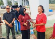 UT Ambon Serahkan Booth Kontainer dan Komposter UMKM Pantai Galala