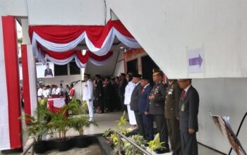 HUT RI Ke-81, ASN Kota Ambon Terima Bonus TPP 2 Bulan dan Anugerah Lencana Karya Satya
