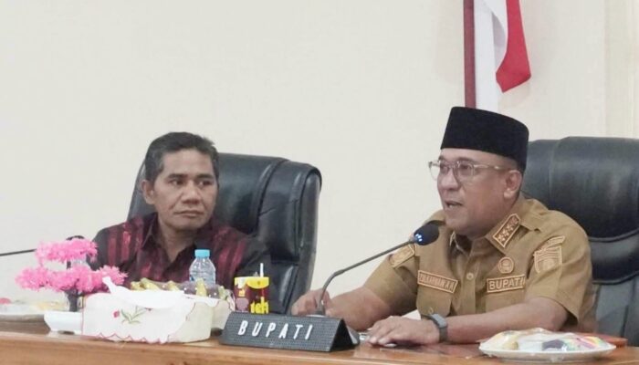 Bupati Pastikan Sekolah Bocor di Maluku Tengah Tuntas di 2027