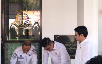 Kejari SBT Selamatkan 7 Mobil Dinas Aset Kabupaten SBT Senilai Rp. 2,97 Miliar