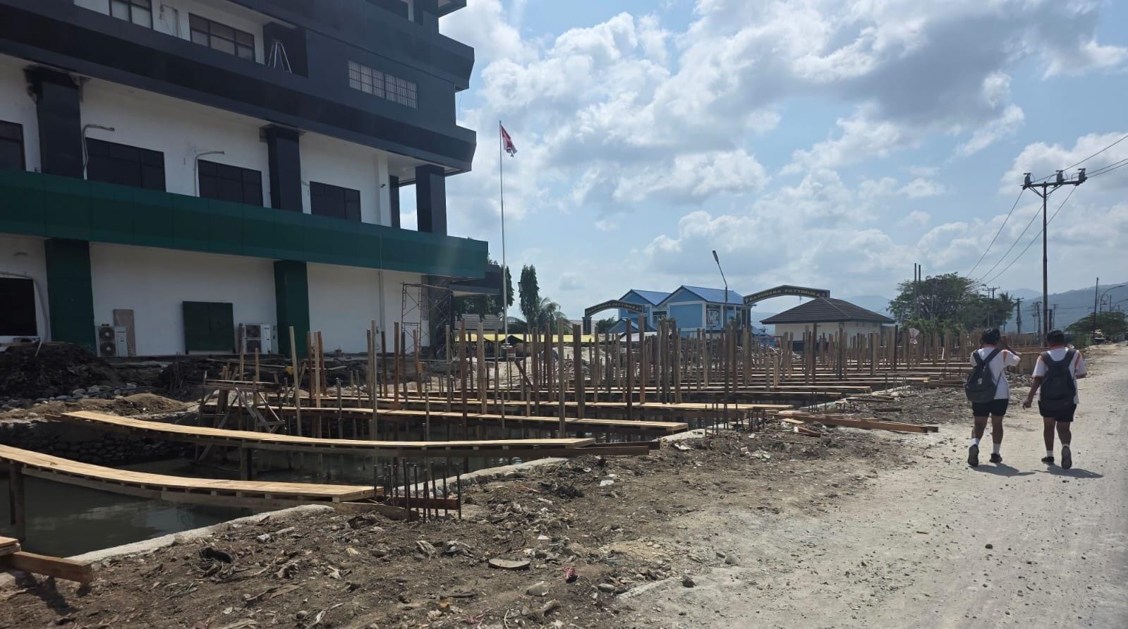 Pekerjaan di Sempadan Sungai Waitomu