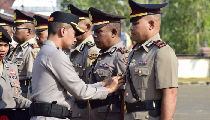 Kapolres SBT Gelar Sertijab Sejumlah Pejabat Utama dan Kapolsek