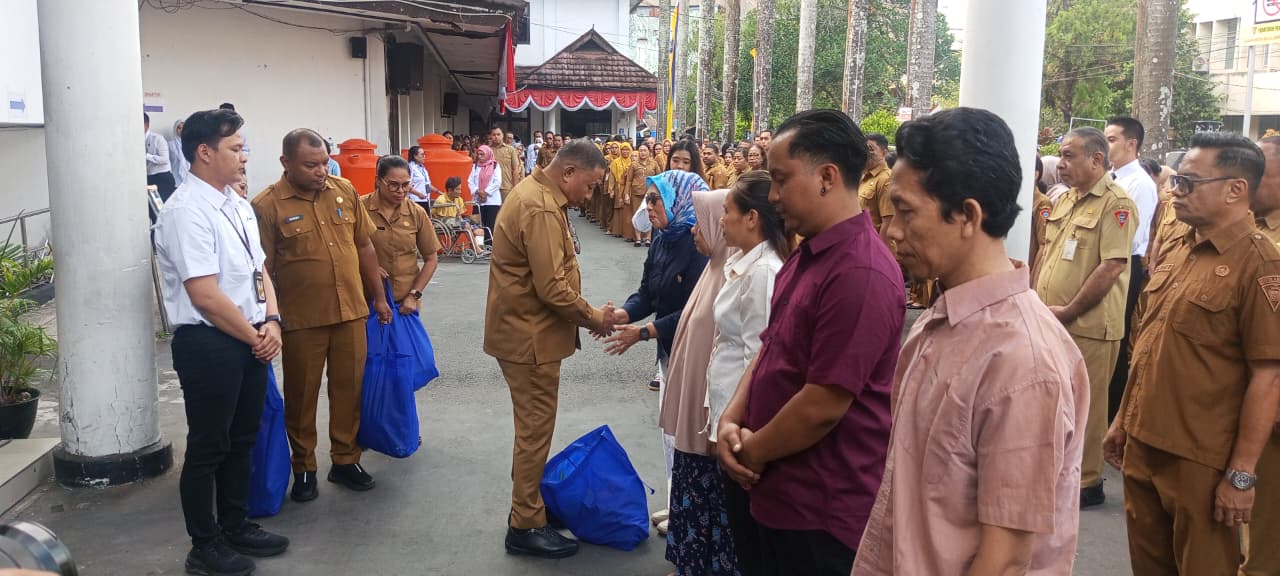 Bantuan kepada warga terdampak Kebakaran
