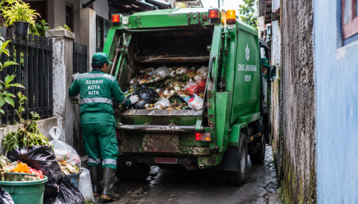 Armada Sampah Kecil Masuk Wilayah Sempit, Pemkot Ambon Siap Jangkau Seluruh Kawasan