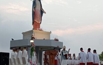 Arca Bunda Maria Berbusana Ambon