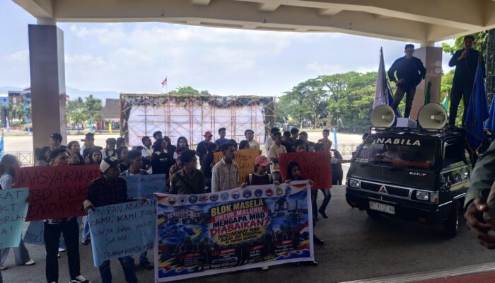 Mahasiswa MBD Duduki Kantor Gubernur, Terkait Rekrutmen Tenaga Kerja Petrosea & INPEX Masela