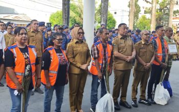 Pemkot Ambon Luncurkan Pembayaran Retribusi Sampah Non-Tunai, Serahkan Sertifikat Aset Fasum & Jalan