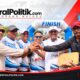 Bupati Malteng Jawab Aspirasi Warga Saparua Timur, Serahkan 966 Dokumen Kependudukan